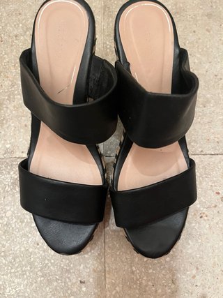 Sandalias de cuña, tiras color negro