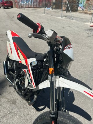 Beta RR50 Roja y Blanca