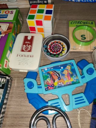 Lote de juegos pasatiempo para todas edades