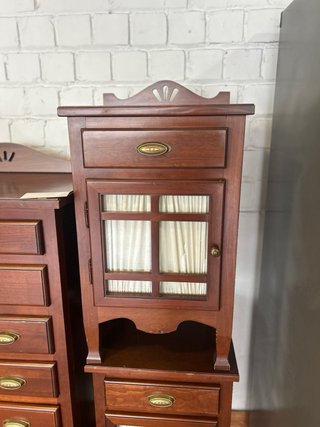 Cómoda y Mesita Noche Estilo Antiguo