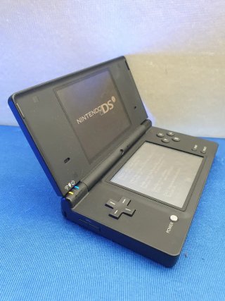 CONSOLA NINTENDO DSI NEGRA