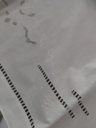 Lenzuolo lino con 2 federe ricamate a mano