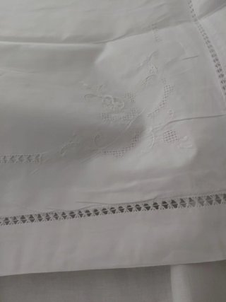 Lenzuolo lino con 2 federe ricamate a mano