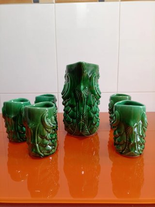 Jarra y 5 tazas cerámica verde