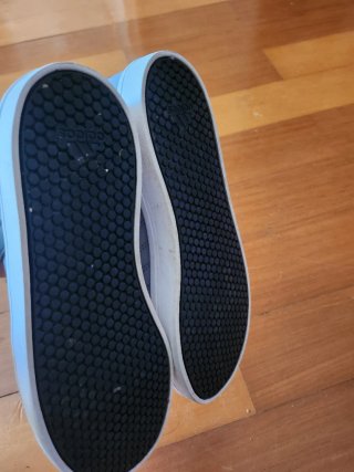 Sapatilhas Adidas Cinza e Preto