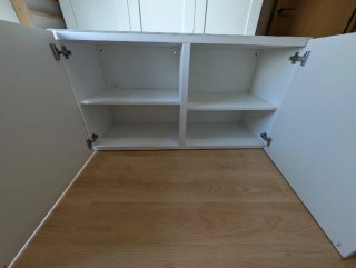 BESTÅ Estantería con puertas