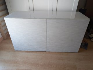 BESTÅ Estantería con puertas