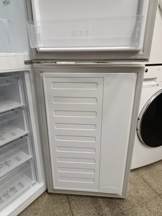 Nevera Combi Beko 1.82x55cm