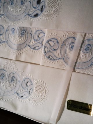 Set Lenzuola Matrimoniali Bassetti Ricamato
