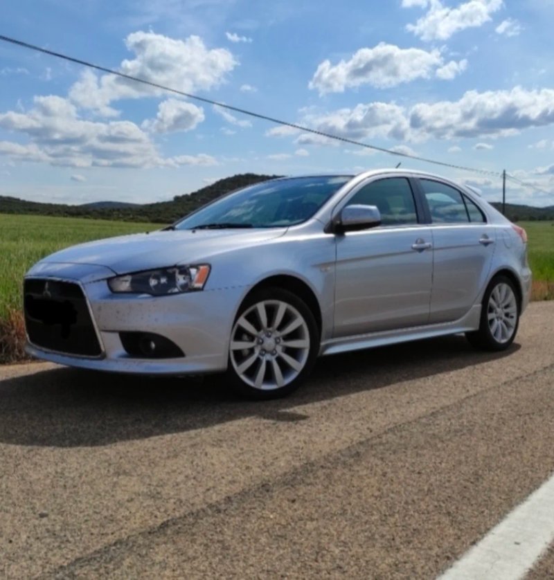 Mitsubishi Lancer - foto 1
