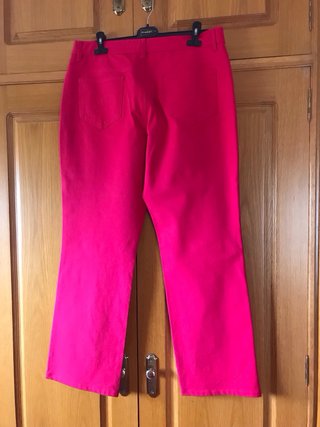 Pantalón vaquero Escada Sport rosa fucsia talla 46