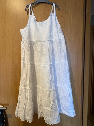 Vestido blanco niña bordado flores