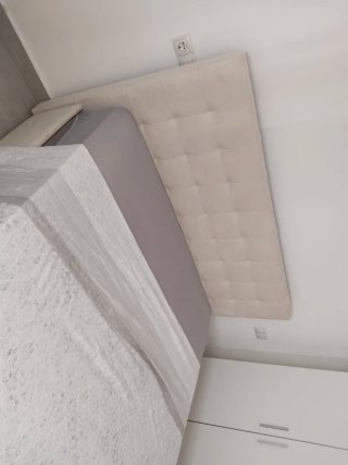 Cama 1.50 tapizada beige