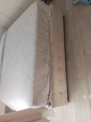 Cama 1.50 tapizada beige