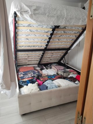 Cama 1.50 tapizada beige