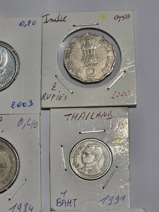 Lote 24 Monedas Asiáticas Variadas