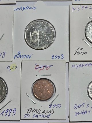 Lote 24 Monedas Asiáticas Variadas