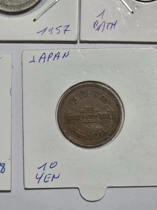 Lote 24 Monedas Asiáticas Variadas