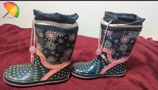 Botas de agua niña azul flores y lunares n°27