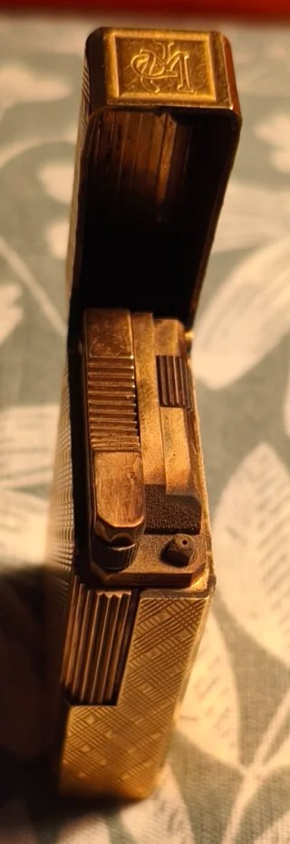 Encendedor Dupont chapado oro