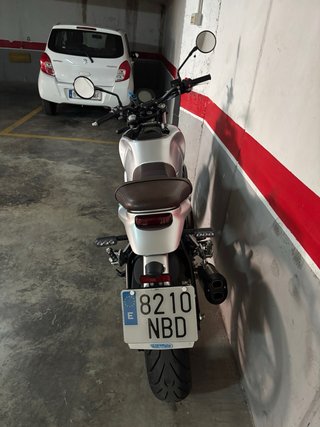 QJ Motor SRV 550 A2 Moto Naked