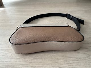 Bolso Guess Beige y Marrón