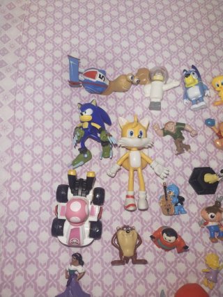Muñecos Disney y más