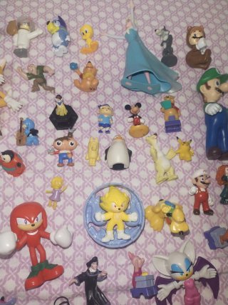 Muñecos Disney y más