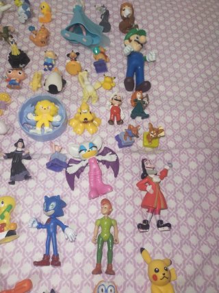 Muñecos Disney y más