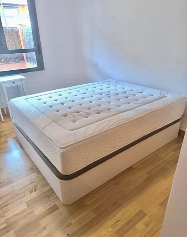 Canapé de tela con cabecero