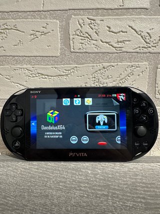 PS Vita Slim Negra + FIFA 15 + Accesorios
