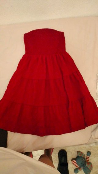 Vestido rojo sin tirantes