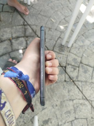 iPhone 11 Apple y con caja y funda