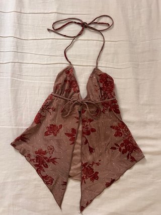 Top Bershka Flores Brillantes