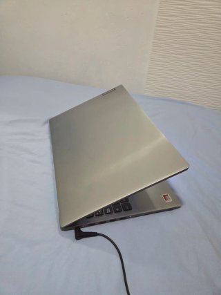 Portátil Lenovo Plata