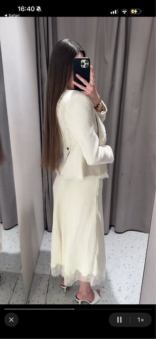 Falda satinada encaje Zara