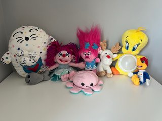 Lote de peluches variados