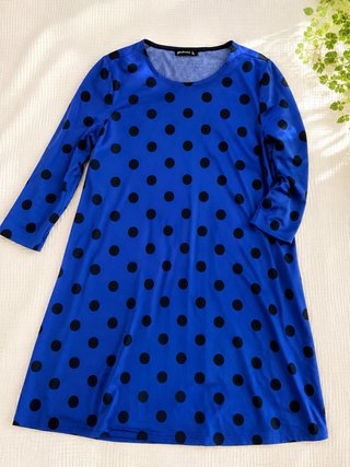 Vestido Stradivarius lunares azul