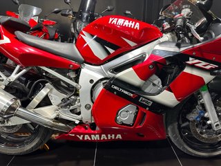 YZF R6 DESDE 84€/MES