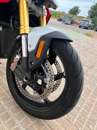 BMW R 1300 R PERFORMANCE