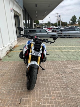 BMW R 1300 R PERFORMANCE