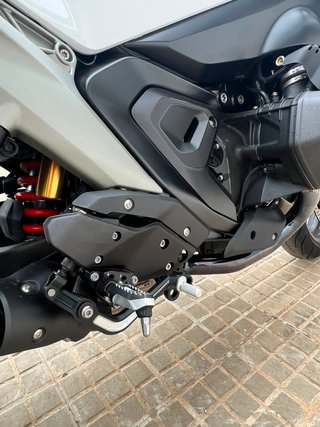 BMW R 1300 R PERFORMANCE