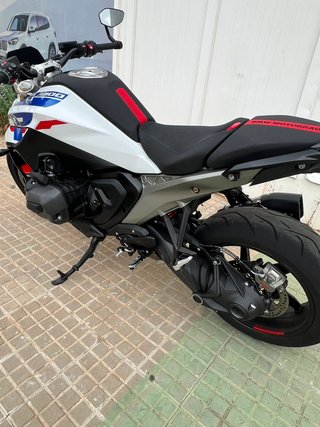 BMW R 1300 R PERFORMANCE