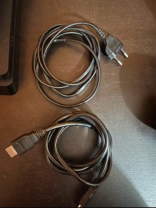 PS4 con 3 juegos y mando