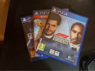 PS4 con 3 juegos y mando