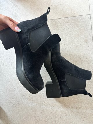 Botines negros de ante