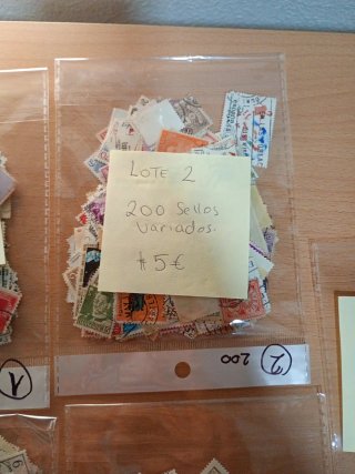 Lote 200 sellos variados España y países
