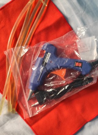 Pistola Silicona Caliente 20W + Barras