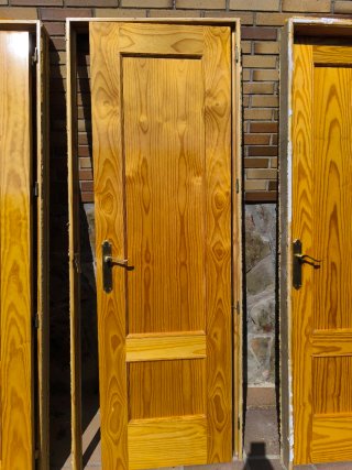 6 Puertas interiores de madera maciza color miel