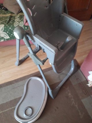 Trona de bebé plegable
